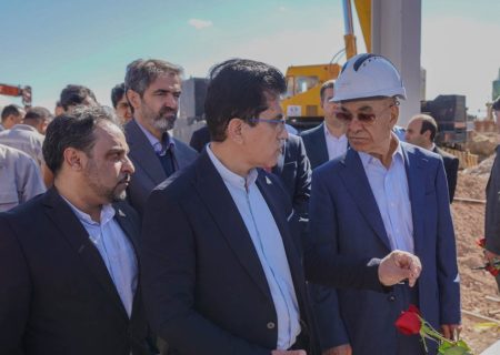بازدید ویژه مدیر عامل هلدینگ پتروپالایش اصفهان از طرح KHT شرکت اکسیر ایرانیان