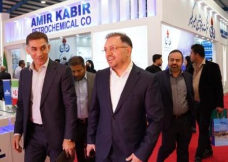 توسعه همکاری‌های فنی و تجاری پتروشیمی امیرکبیر در پترواکس۲۰۲۵