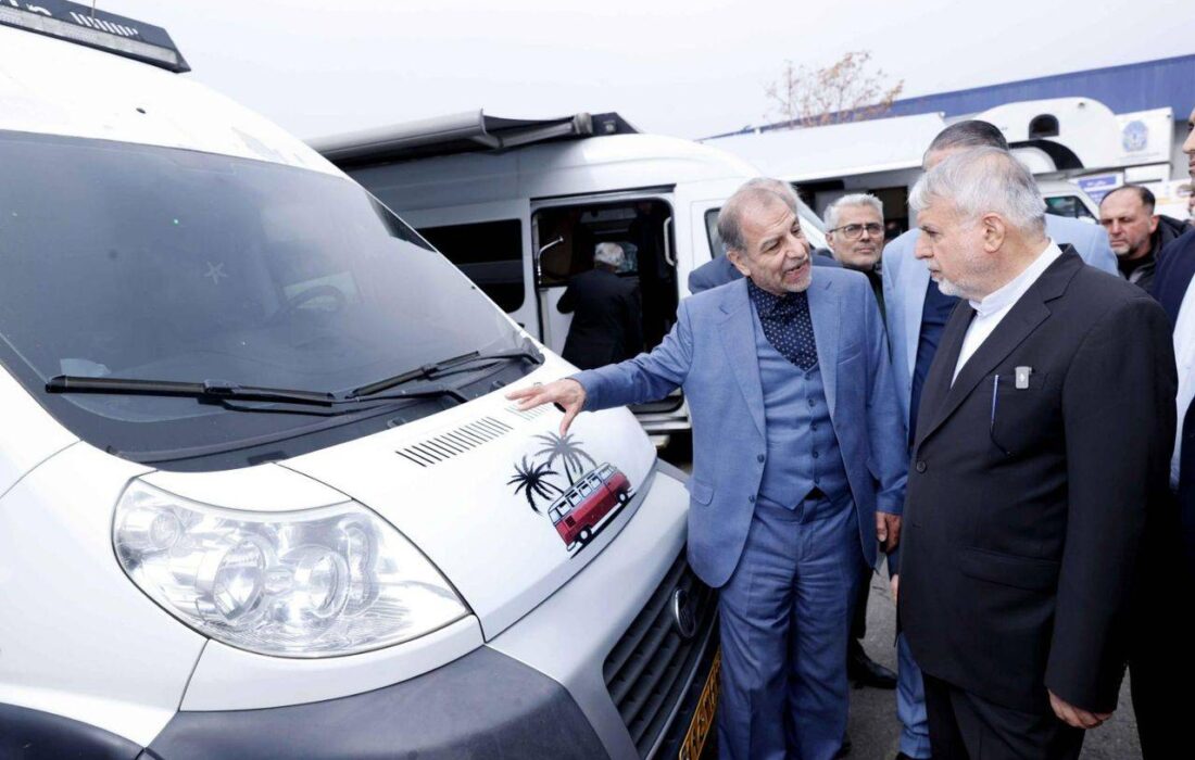 بازدید صالحی امیری از گردهمایی خودروهای کمپر و کاروان در نمایشگاه بین‌المللی گردشگری تهران