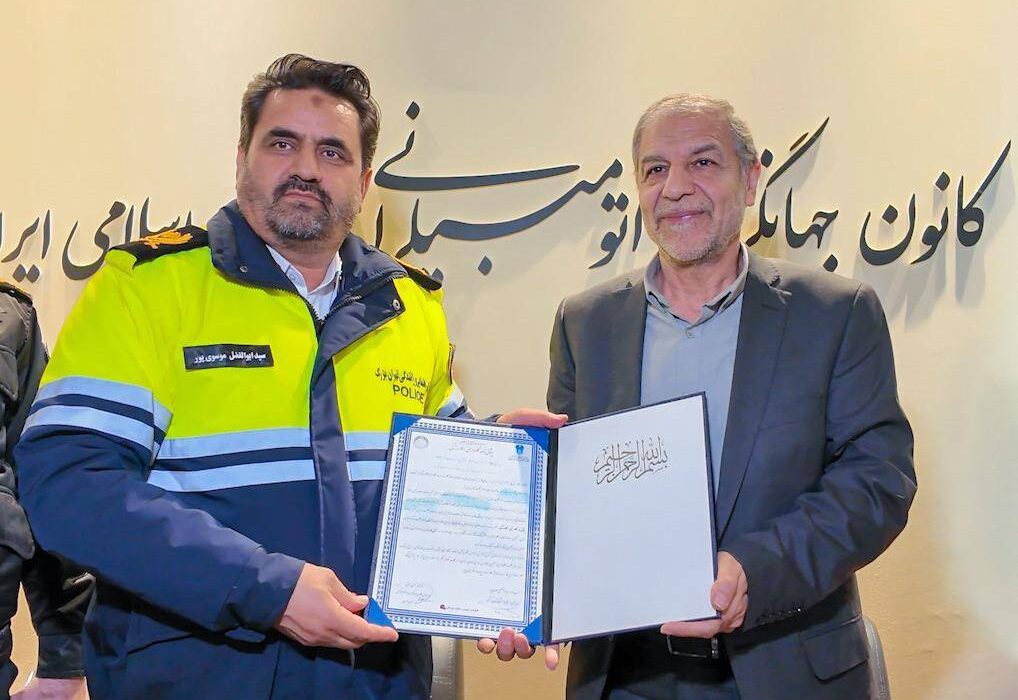 از آموزش رانندگی حرفه ای تا نهضت «کلاه ایمنی، کلاه زندگی»