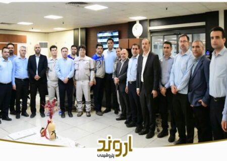 مدیرعامل شرکت پتروشیمی اروند عید فطر را در کنار کارکنان سپری کرد