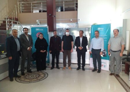 بازدید رئیس‌کل بیمه مرکزی از شعبه بیمه دی در خوزستان/ تأکید بر نقش کلیدی در خدمت‌رسانی به جامعه ایثار و شهادت