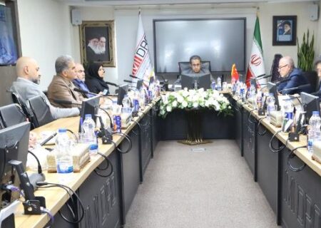 برنامه همکاری های مشترک ایمیدرو با پیمانکار بزرگ چین؛ از ساخت نیروگاه خورشیدی تا توسعه زنجیره مس/ یو ژیانگ: اعلام آمادگی برای ارایه خدمات فنی و مهندسی به شرکت های زیرمجموعه ایمیدرو