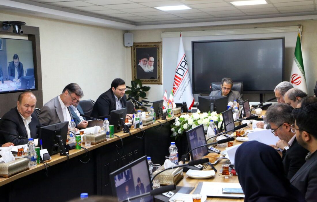 برنامه تدوین استراتژی دریامحور ایمیدرو در قالب طرح جامع / تاکید بر تسریع اجرای برنامه ها در کارگروه مشترک اقتصاد دریامحور