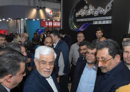 بازدید محمدرضا عارف از غرفه هلدینگ خلیج فارس در اکسپو ۲۰۲۵