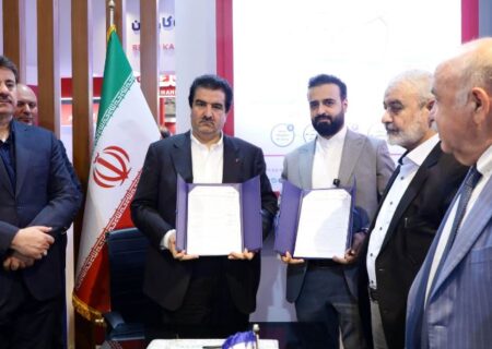 امضای ۱۰ تفاهم‌نامه همکاری توسط بانک رفاه کارگران در نمایشگاه ایران اکسپو ۲۰۲۵