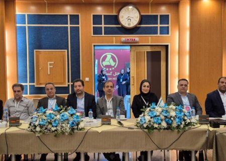 همایش آموزشی تخصصی نمایندگی‌های فروش شمال غرب بیمه دی در تبریز برگزار شد