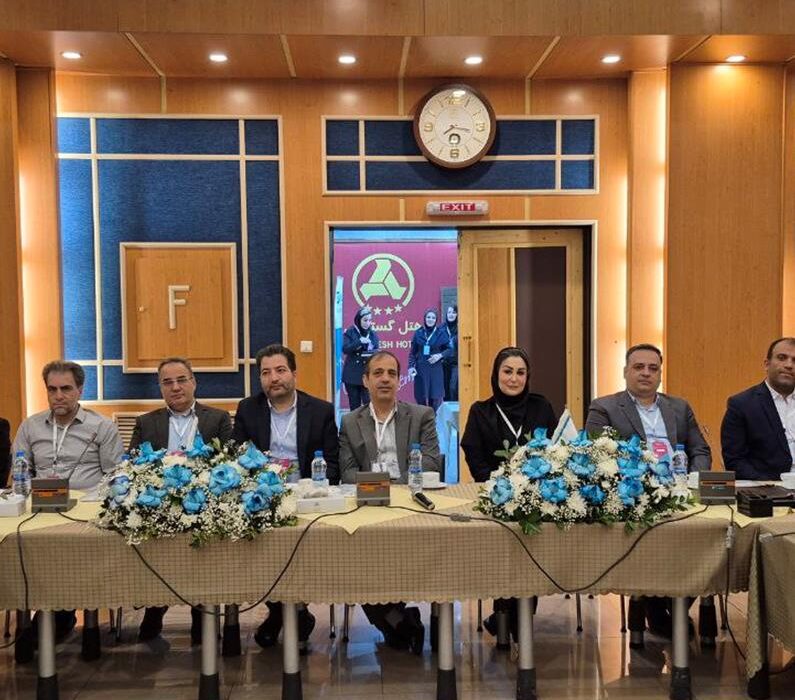 همایش آموزشی تخصصی نمایندگی‌های فروش شمال غرب بیمه دی در تبریز برگزار شد