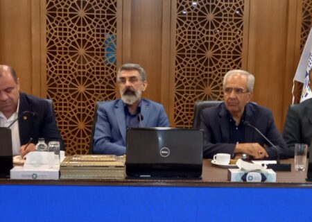 در میان فعالان بخش معدن استان اصفهان عنوان شد: حضور پررنگ بخش خصوصی در فعالیت‌های اکتشافی کشور