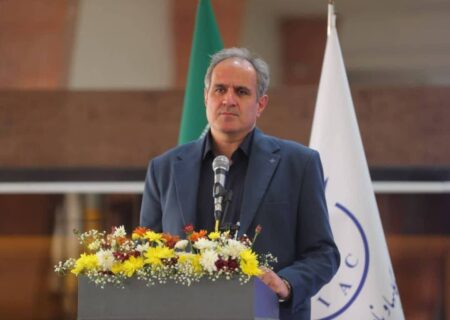 آغاز عمليات بازگشت حجاج از ۲۱ خرداد/ چهار فرودگاه کشور پذيراي نخستين گروه زائران خانه خدا