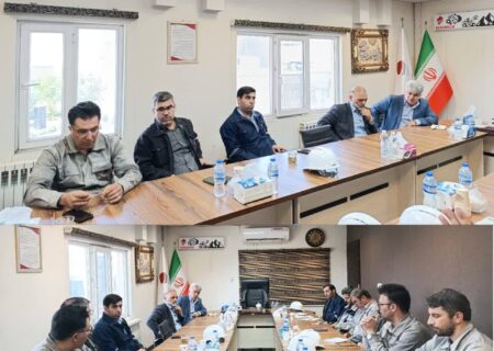 حضور پررنگ مدیرعامل صبانور در مجتمع‌های تولیدی و تشکیل جلسات در شرایط بحرانی کشور