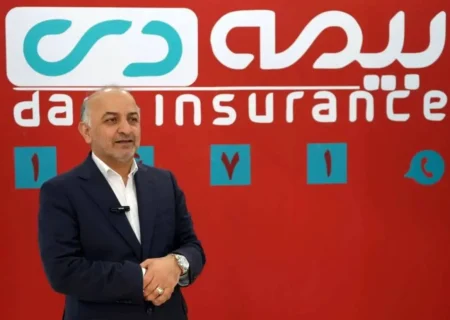 ملت و نیروهای مسلح مقتدر کشور در نبرد حق علیه باطل ، ولایت پذیری ،ایستادگی ، صلابت و پیروزی  را به نمایش گذاشت