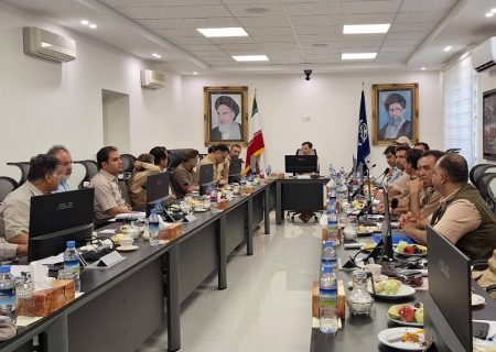 نشست شورای معاونان و مدیران چادرملو در مجتمع معدنی