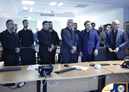 بازدید وزیر اقتصاد از مجموعه بانک سپه / قدردانی دکتر مدنی‌زاده از مدیران و کارکنان این بانک