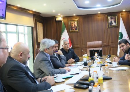نشست ادواری معاون فناوری و نوآوری وزارت ارتباطات و فناوری اطلاعات با مدیرعامل پست بانک ایران برای حمایت از شرکت‌های دانش‌بنیان