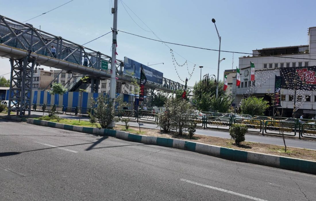 در منطقه۹؛ پل‌های عابر پیاده مکانیزه خیابان آزادی نوسازی می شوند