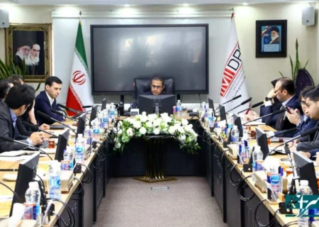 چادرملو بر استراتژی حفظ تاب آوری و کیفیت محصول، تمرکز کند