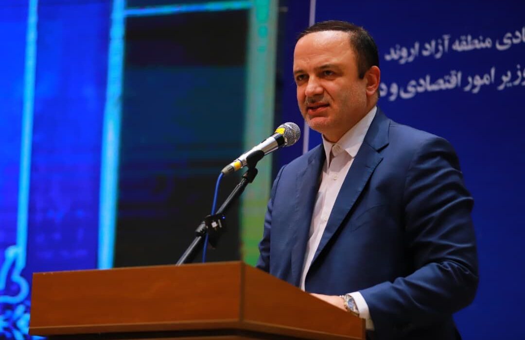 مسرور در نشست با فعالین اقتصادی منطقه آزاد اروند: جایگاه کلیدی مناطق آزاد در توسعه اقتصادی کشور