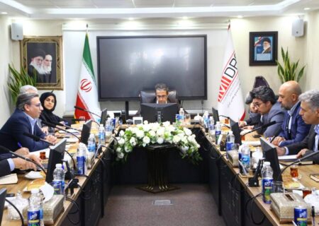 آقاجانلو: توسعه معاملات گواهی سپرده کالا حمایت از اقتصاد و تقویت تولید است / جهرمی: رسالت بورس کالا؛ کمک به تولید و توسعه معادن است