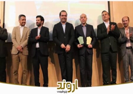 پتروشیمی اروند در جشنواره نوآوری برتر ایرانی دو لوح زرین و دو گواهینامه ملی کسب کرد