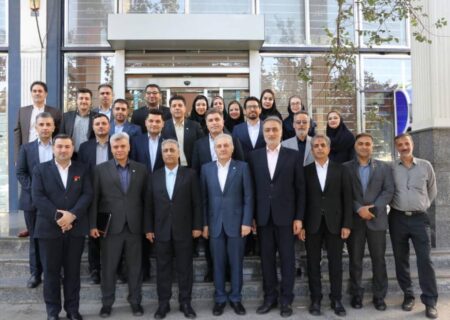 مدیرعامل بانك صنعت و معدن در سفر به استان فارس و پایتخت فرهنگی ایران: بهره برداری از ۸ طرح ایجادی توسط این بانك و ایجاد ۱۰۰۰ فرصت شغلی در این استان