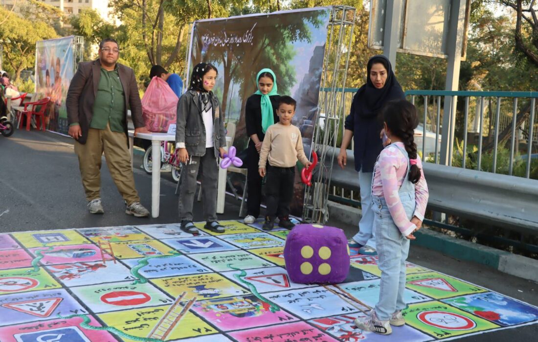 جشن روز جهانی بدون خودرو در منطقه ۴/ ارتقای فرهنگ دوچرخه‌سواری در شمال شرق شهر