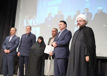 مراسم گرامیداشت هفته دفاع مقدس و یادواره ۴۳ شهید بانک سپه برگزار شد