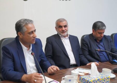 نشست مدیرعامل بانك صنعت و معدن با فعالان اقتصادی و صنعتگران اردبیل