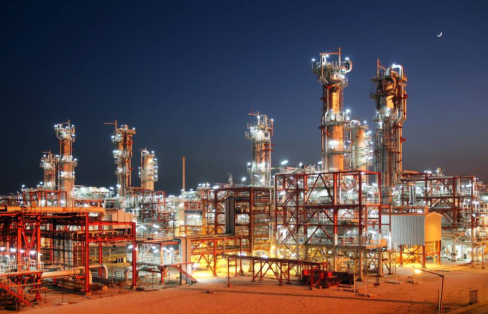 ایران در مدار خودکفایی بنزین