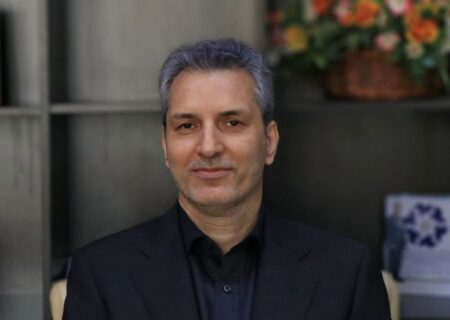 توسعه متوازن زنجیره فولاد و سرمایه‌گذاری در زیرساخت‌ها؛ محور استراتژی ۵ ساله «ومعادن»