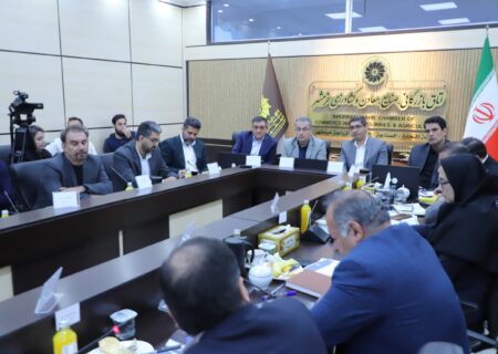 نشست خرمشهر؛ محور توسعه تجارت و جذب سرمایه در مناطق آزاد