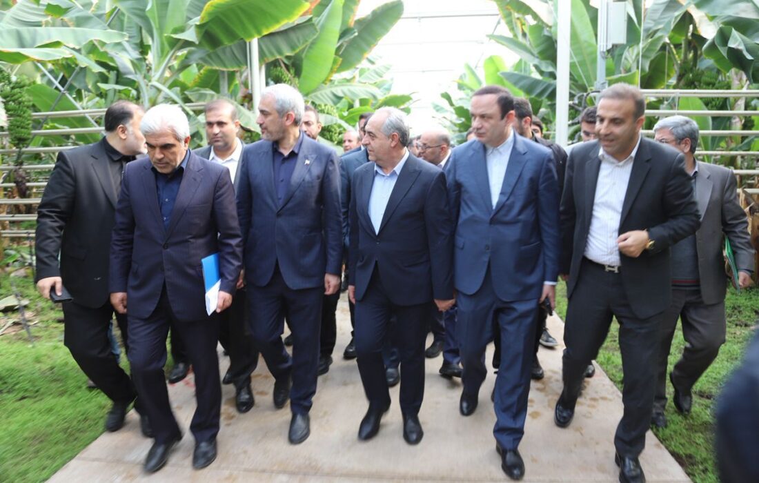 بازدید وزیر اقتصاد و دبیر شورای‌عالی مناطق آزاد از پروژه «گوزل طبیعت ارس»