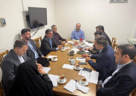 نشست هماهنگی ساماندهی شهری آبادان و خرمشهر در دفتر معاون اول رئیس‌جمهور برگزار شد