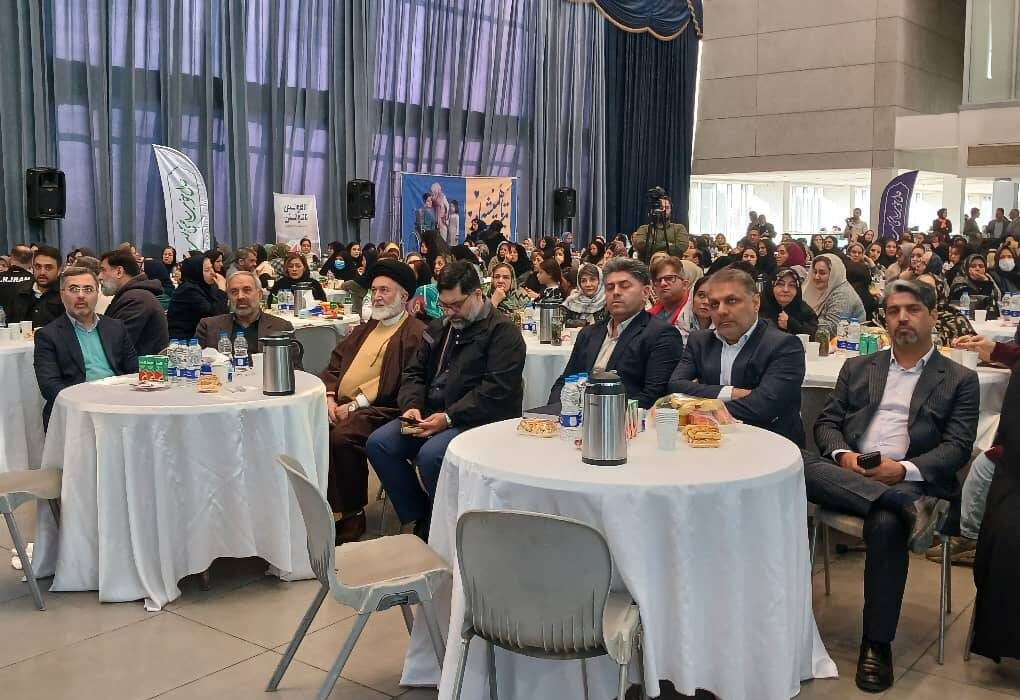 برگزاری مراسم تجلیل از بیش از ۴۰۰ مادر دارای فرزند معلول در منطقه ۲۰