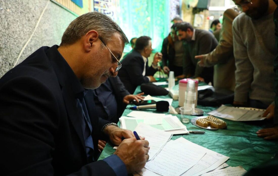 دیدار مردمی شهردار منطقه ۱۲ در مسجد المهدی(عج)