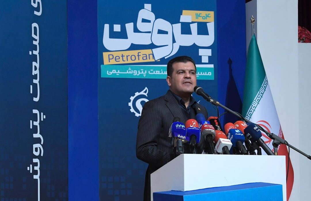 هلدینگ خلیجفارس تنها یک تولیدکننده نیست، بلکه محرک توسعه فناوری کشور است/ پیام پتروفن ۱۴۰۴ این است که نوآوری دیگر یک انتخاب لوکس نیست، بقای صنعتی است