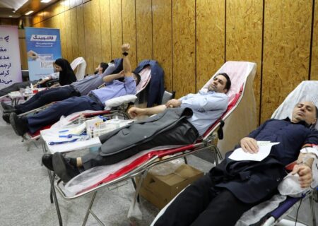 مشارکت گسترده کارکنان بانک رفاه کارگران در امر انسان‌دوستانه اهدای خون