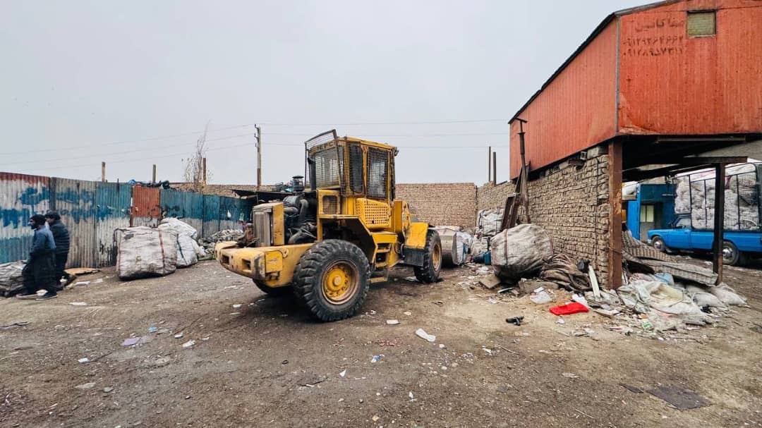 جمعآوری ۱۸۰۰ کیلوگرم پسماند خشک از مراکز غیرمجاز در محدوده ناحیه ۳