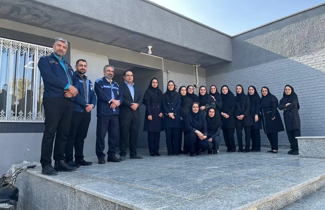 تقدیر از بانوان شرکت فولاد آلیاژی مرکزی بافق به مناسبت ولادت حضرت زهرا(س) و روز زن