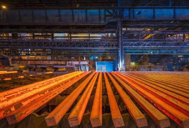 ۴۷ سال ایستادگی، خودباوری و عبور از وابستگی / فولاد خوزستان؛ از ایرانِ واردکننده فولاد پیش از انقلاب تا ایرانِ صادرکننده پس از انقلاب