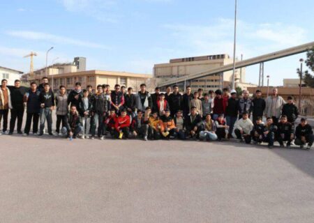 بازدید دانش‌آموزان مدارس جاجرم و سنخواست از شرکت آلومینای ایران