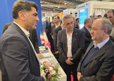 بازدید معاون امور معادن و صنایع معدنی وزارت صمت از غرفه شرکت آهن و فولاد ارفع