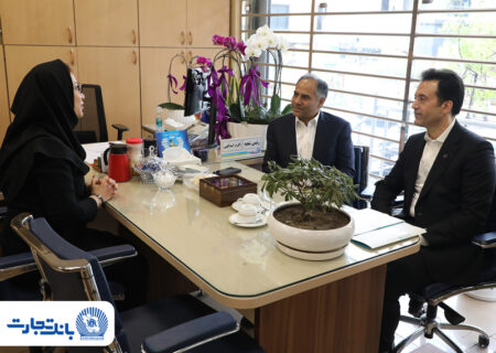 بازدید مدیرعامل بانک تجارت از شعب تهران در اولین روزهای کاری سال ۱۴۰۵