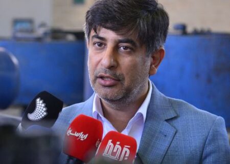 برنامه‌ای برای تعدیل نیروی انسانی فولاد مبارکه نداریم