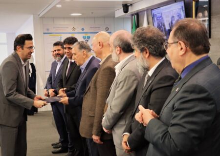 نشان افتخار جشنواره ملی بهره‌وری برای «دی‌دار»/ بیمه دی بر سکوی نخست تحول دیجیتال