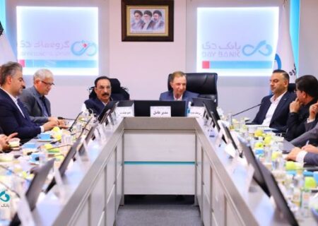نقش‌آفرینی گروه مالی در تکمیل زنجیره ارزش برای سودآوری بانک دی