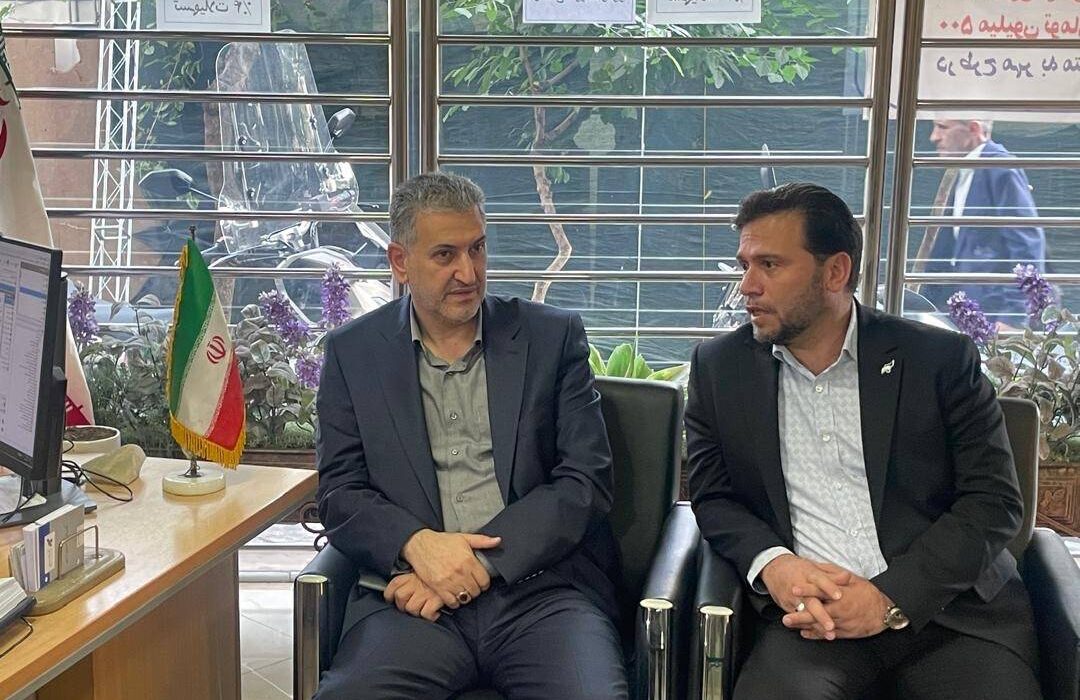 مدیرعامل بانک سرمایه به طور سرزده از شعبه میدان فاطمی و واحد مستقل ارزی غرب تهران بازدید کرد
