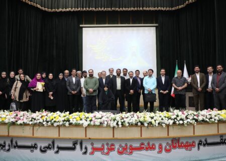 تجلیل از پیشکسوتان عرصه اطلاع‌رسانی در نشست «کنشگران ارتباطی و رسانه» منطقه ۹