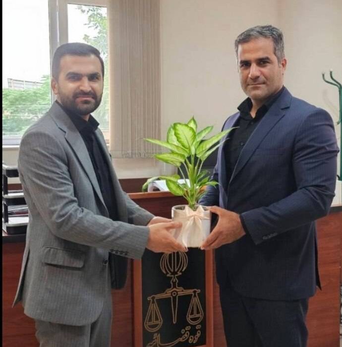 گرامیداشت قوه قضاییه با حضور مدیر بیمه دی استان گلستان در دادسرای شهرستان گرگان
