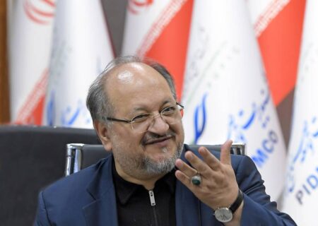 پیام محمد شریعتمداری به مناسبت راه‌اندازی واحد اوره پتروشیمی هنگام/ این راه‌اندازی از کوچکترین ثمرات خون شهدای گلگون کفن صنعت پتروشیمی ایران است